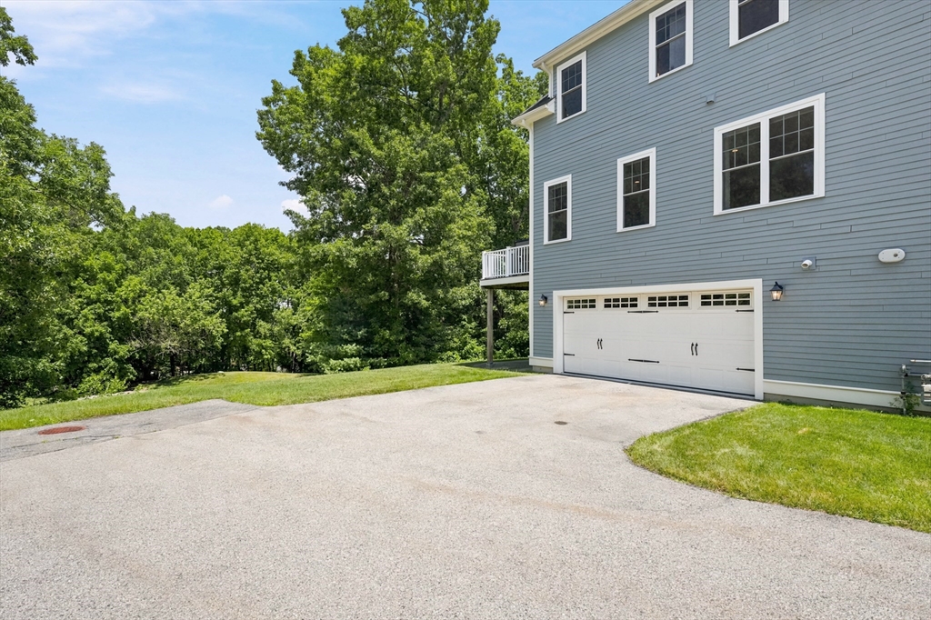 27 Clarks Hill Ln # 27 Property Photo 37