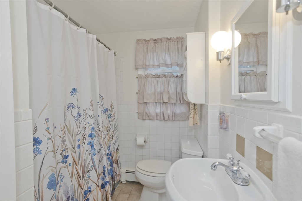 164 Barbara St Property Photo 12