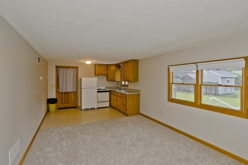 164 Barbara St Property Photo 24