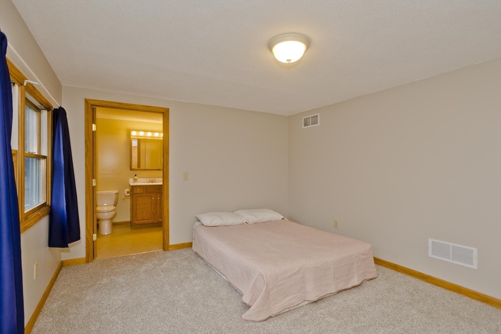 164 Barbara St Property Photo 25