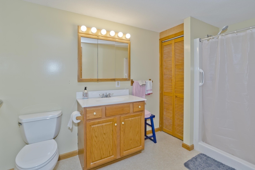 164 Barbara St Property Photo 27