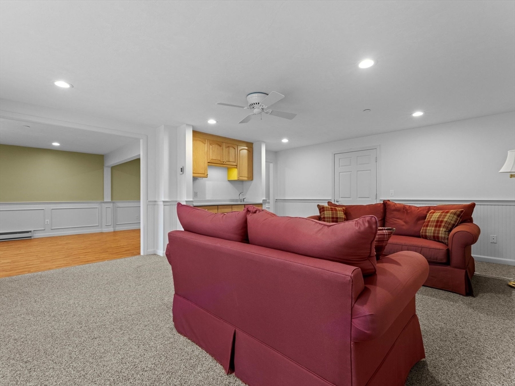 9 Baldwin Court # 9 Property Photo 37