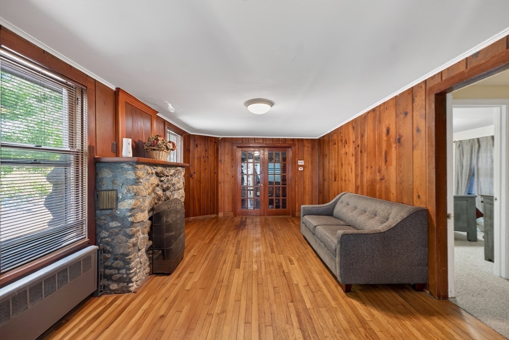 26 Tucker St Property Photo 28