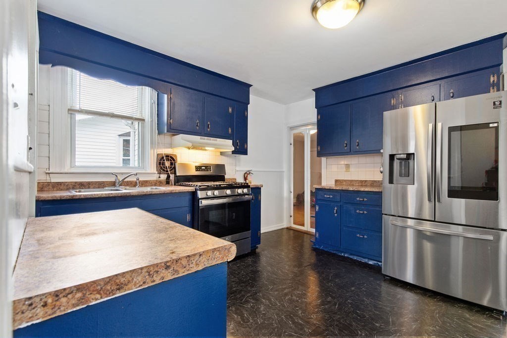 616 Centre Property Photo 2