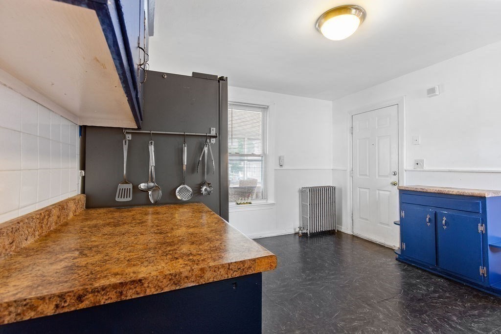 616 Centre Property Photo 5
