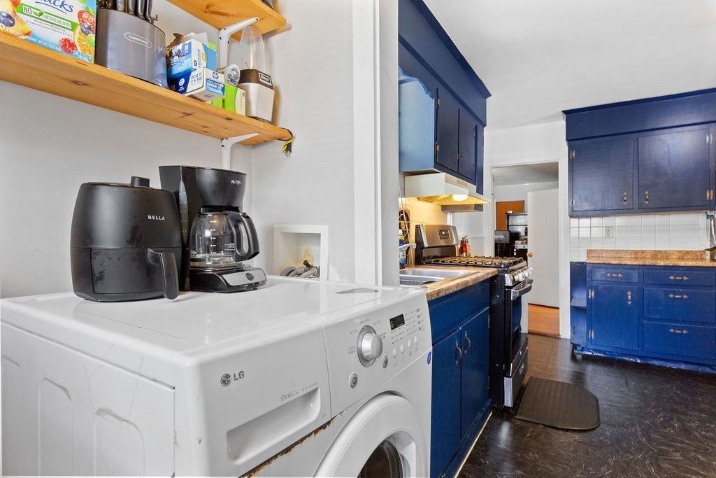 616 Centre Property Photo 6