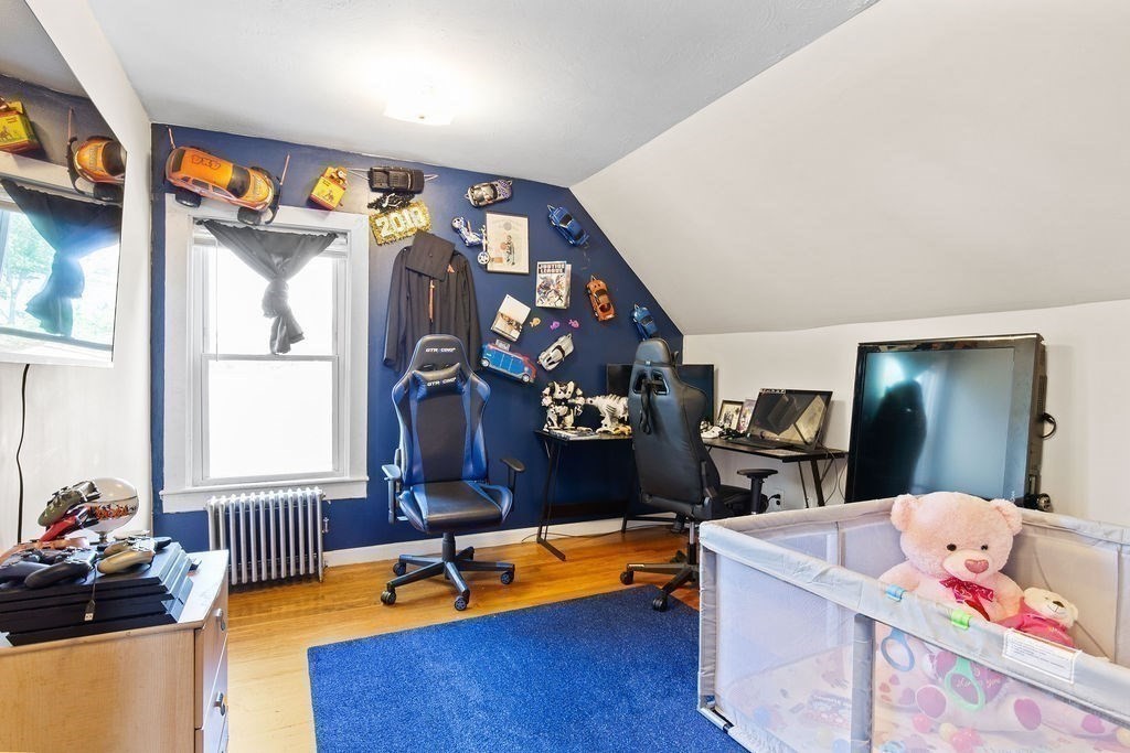 616 Centre Property Photo 17