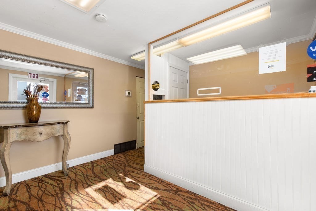 616 Centre Property Photo 21