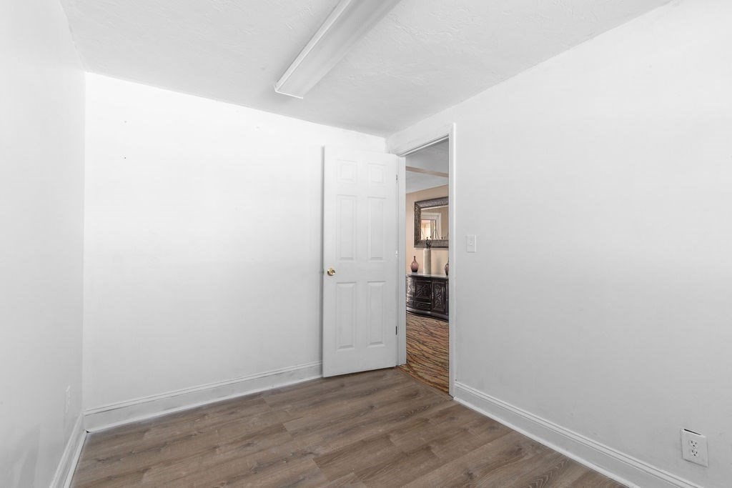 616 Centre Property Photo 25