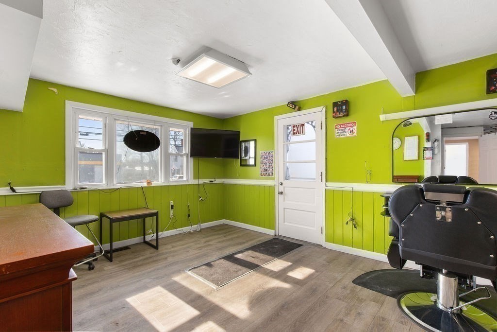 616 Centre Property Photo 29