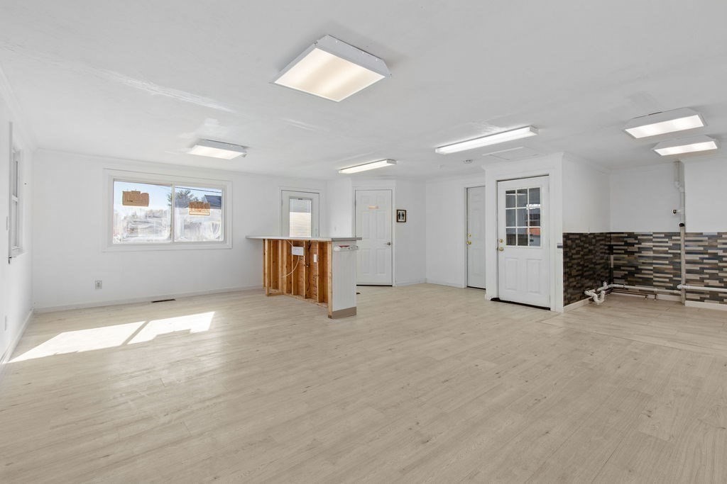 616 Centre Property Photo 35