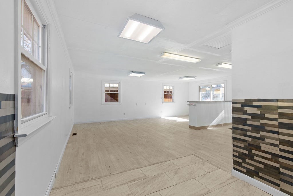 616 Centre Property Photo 37