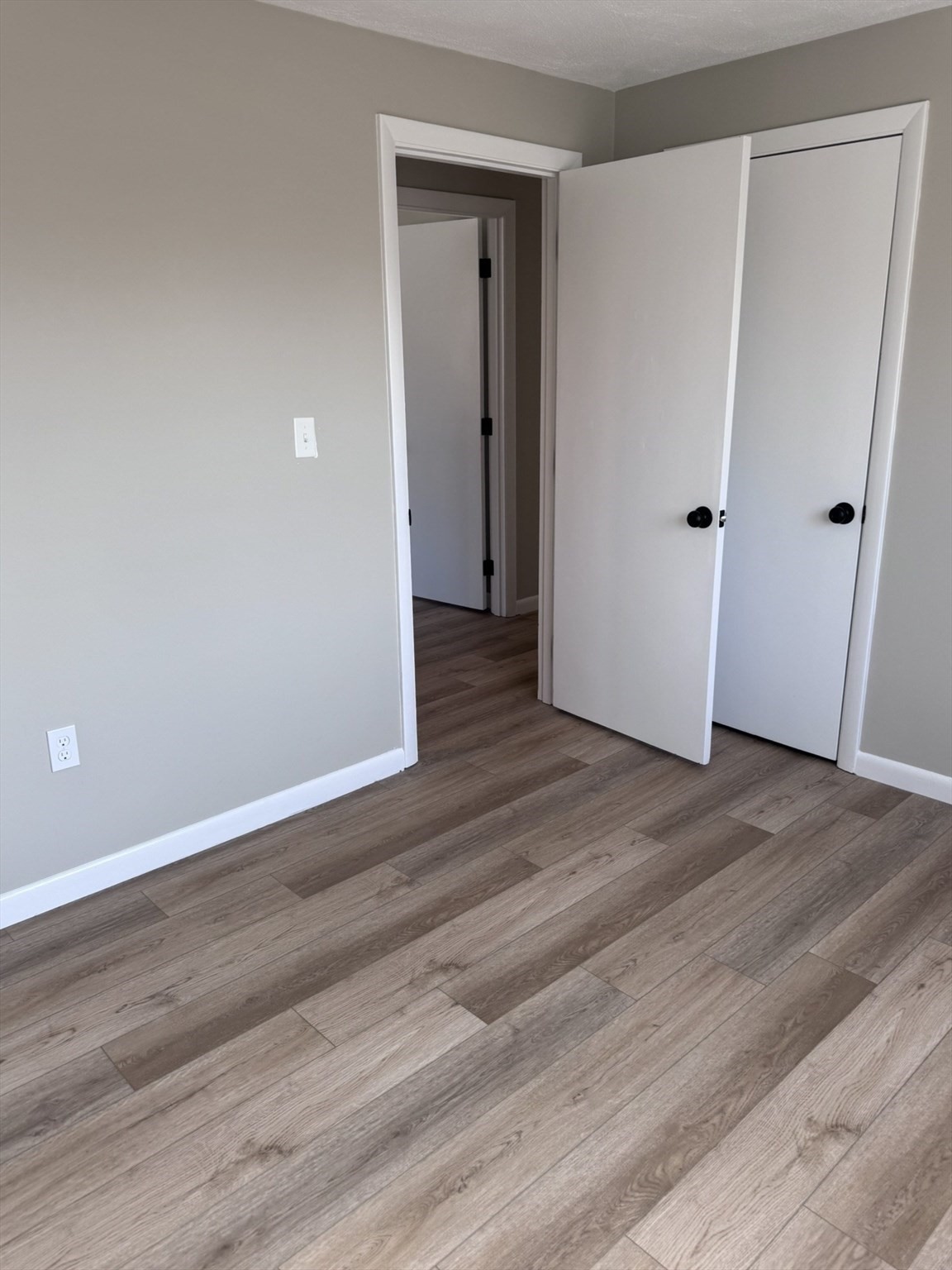 1099 River St # 3 Property Photo 10