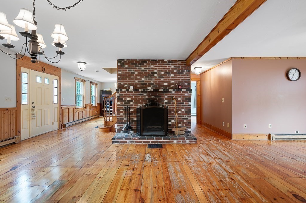 85 Millbury Rd Property Photo 14