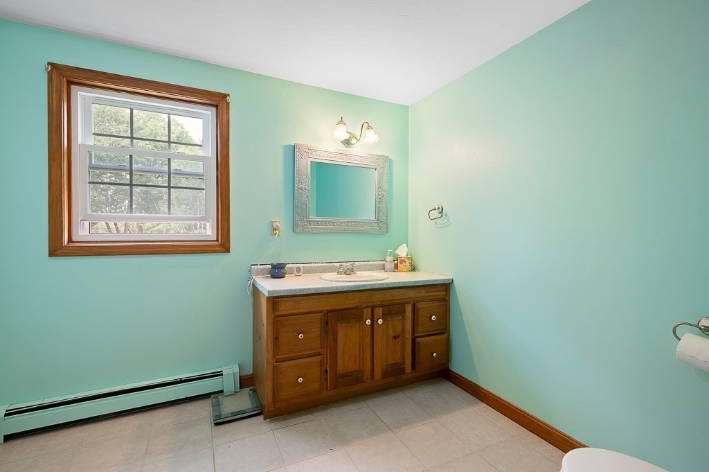 85 Millbury Rd Property Photo 27