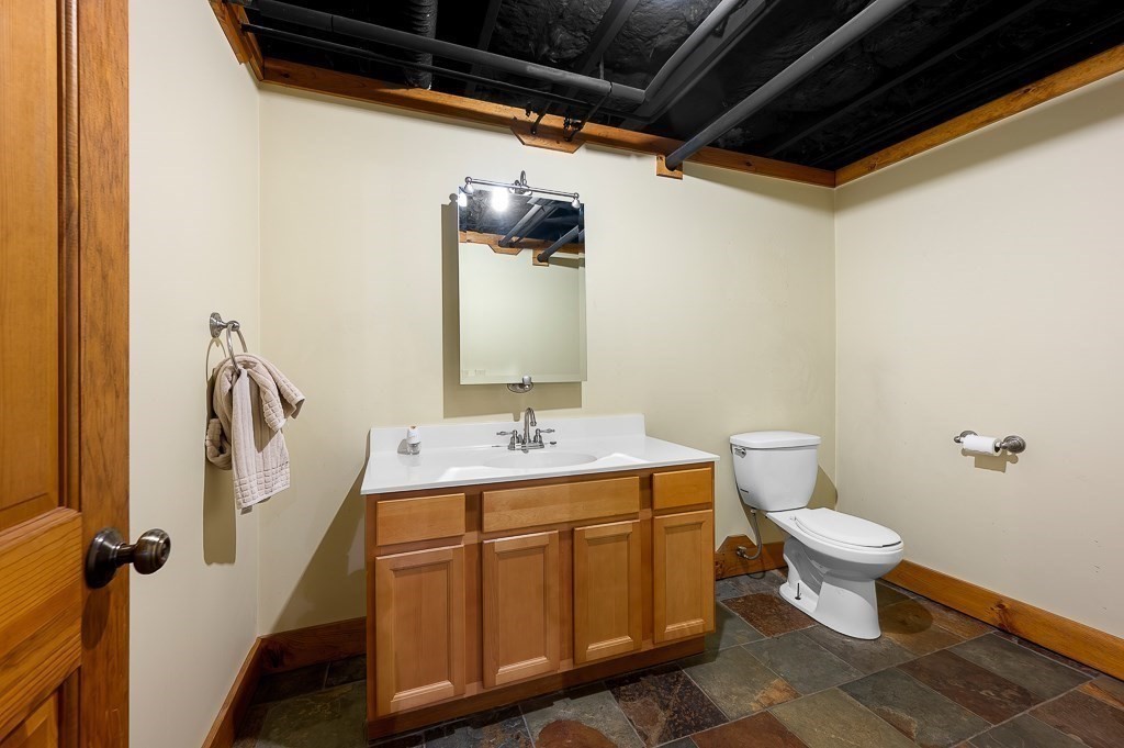 85 Millbury Rd Property Photo 33