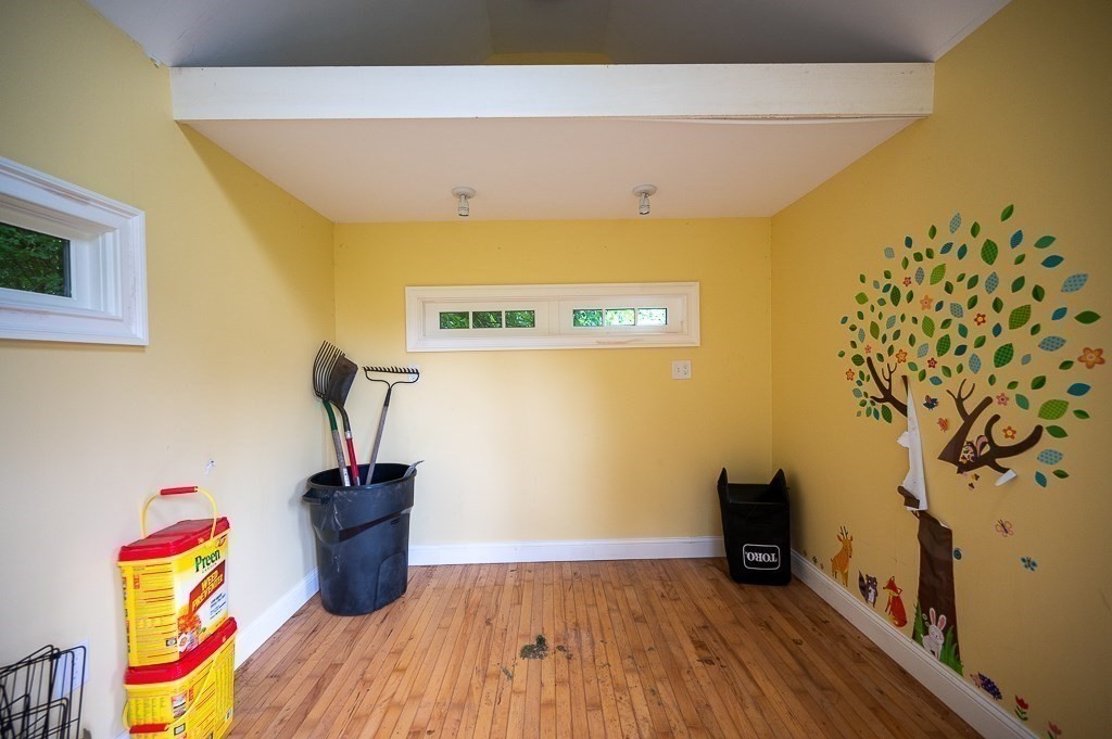 85 Millbury Rd Property Photo 39