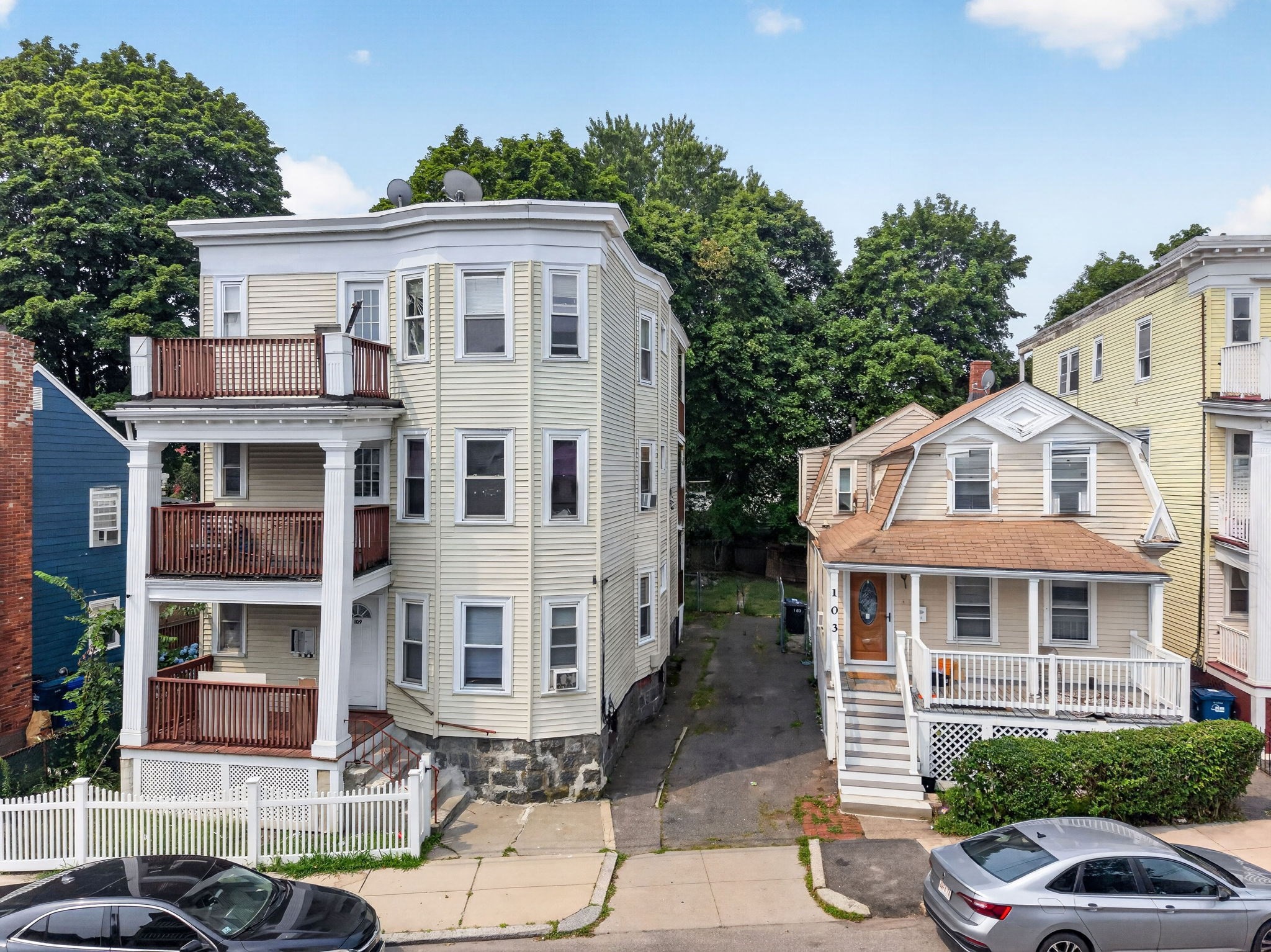 109 Capen St Property Photo 1