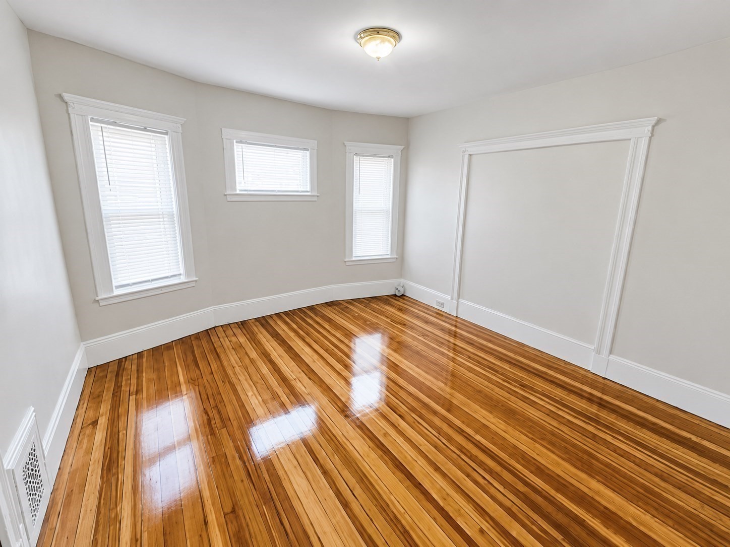 109 Capen St Property Photo 19