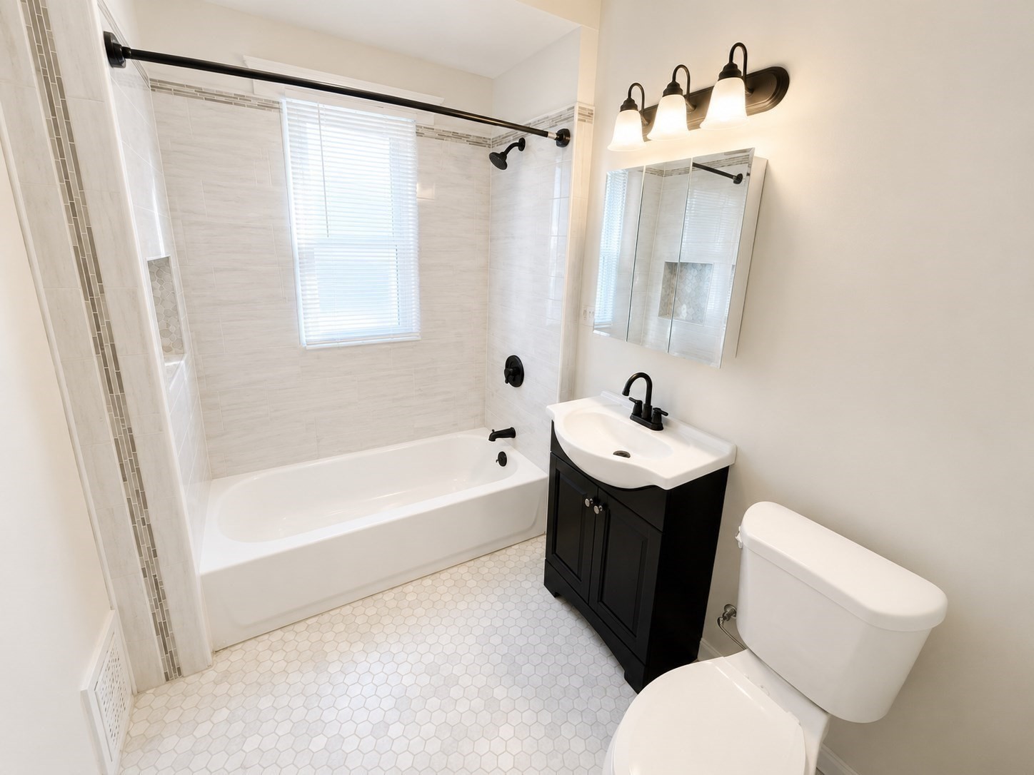 109 Capen St Property Photo 20