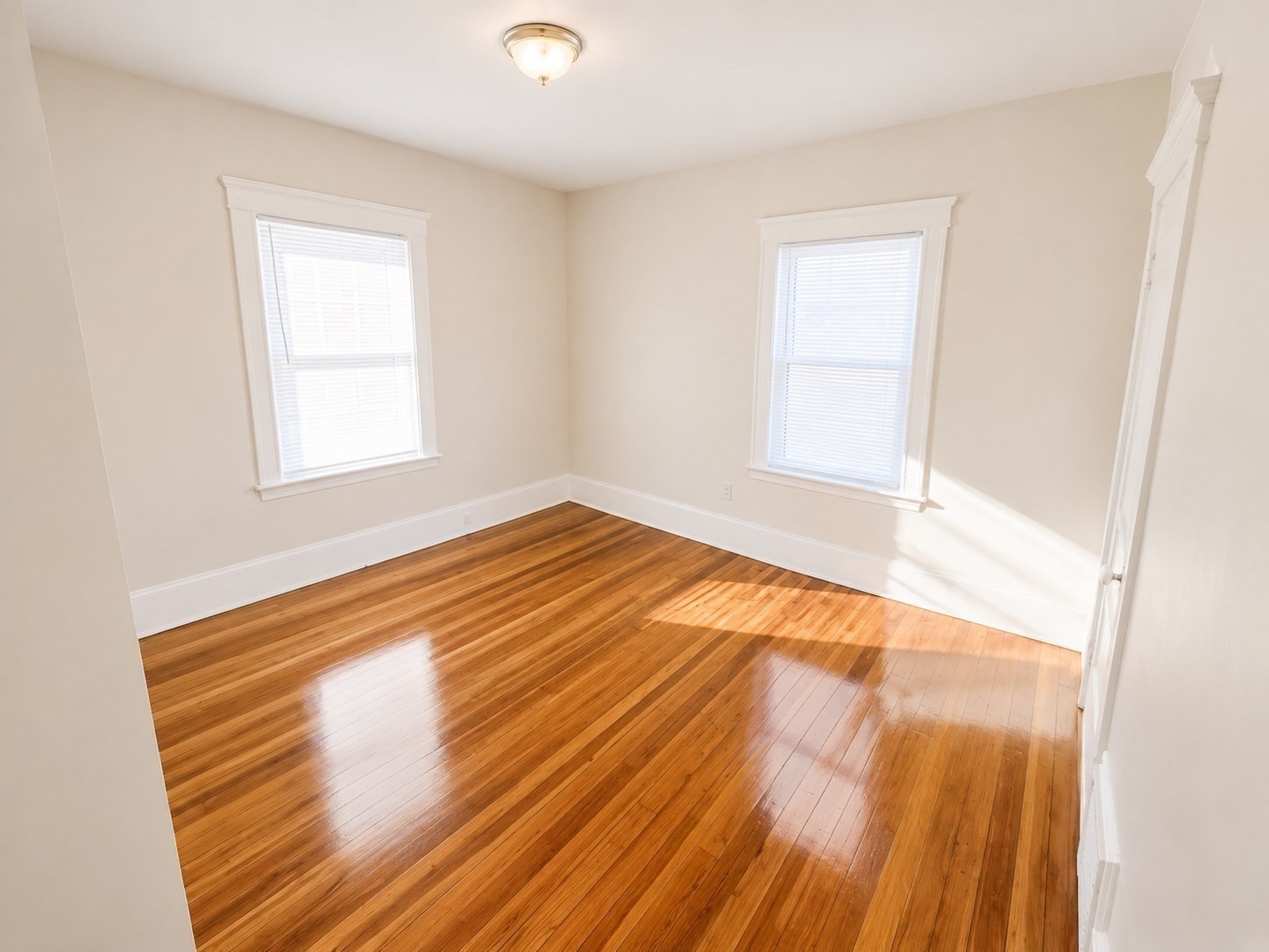 109 Capen St Property Photo 21