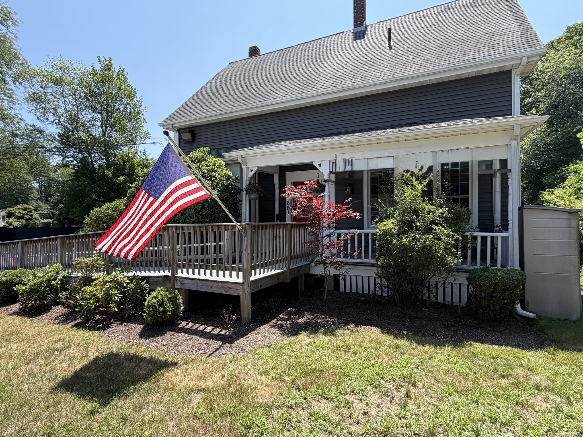 661 South St W Property Photo 1