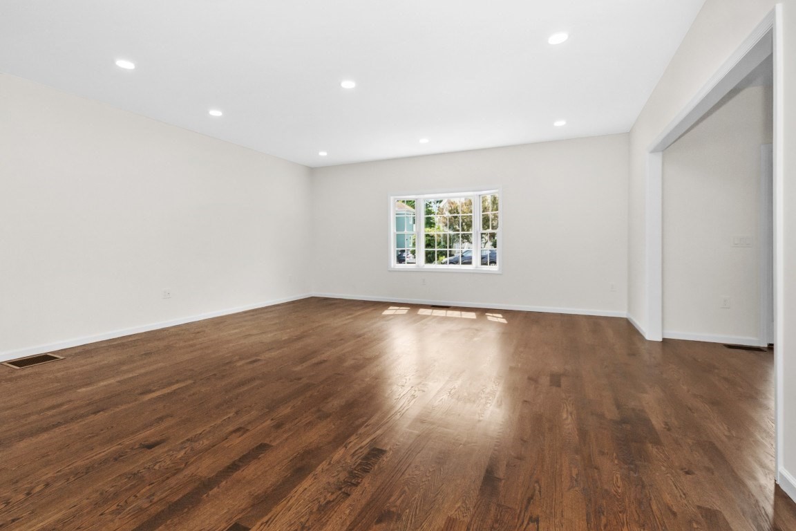 11 Kernwood Ave Property Photo 11