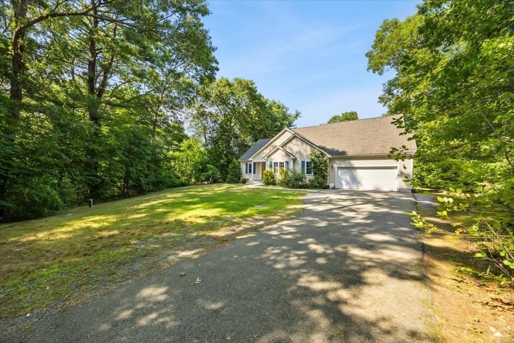 53 Sturdy St Property Photo 3