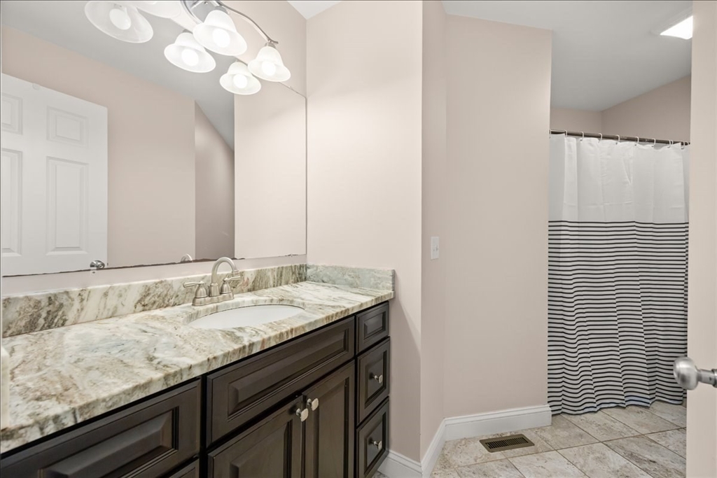 53 Sturdy St Property Photo 24