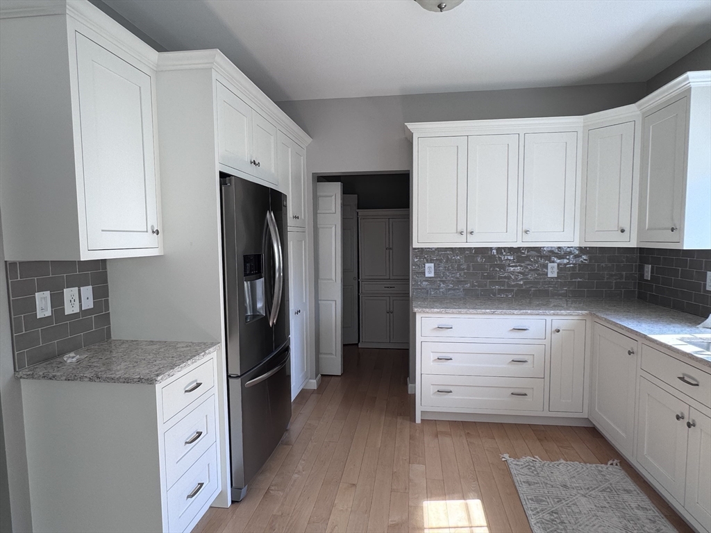 4 Tilbury Rd # 4 Property Photo 8