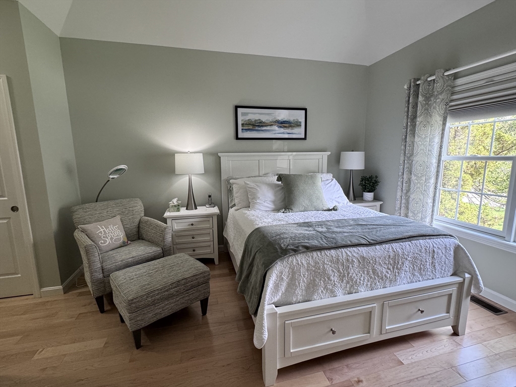 4 Tilbury Rd # 4 Property Photo 10