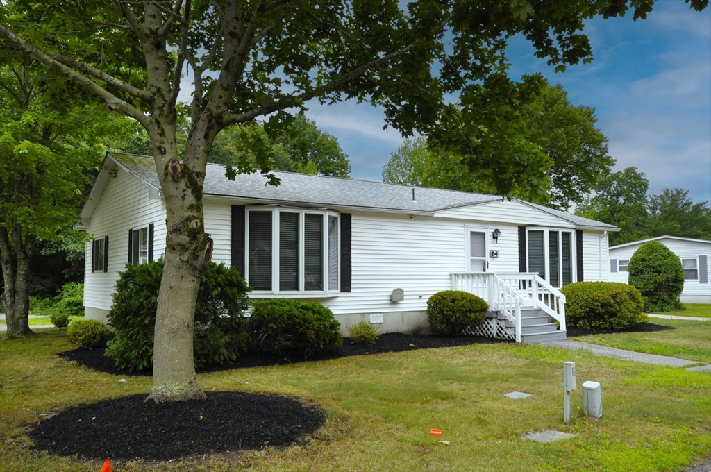 24 Leisurewoods Dr Property Photo 1