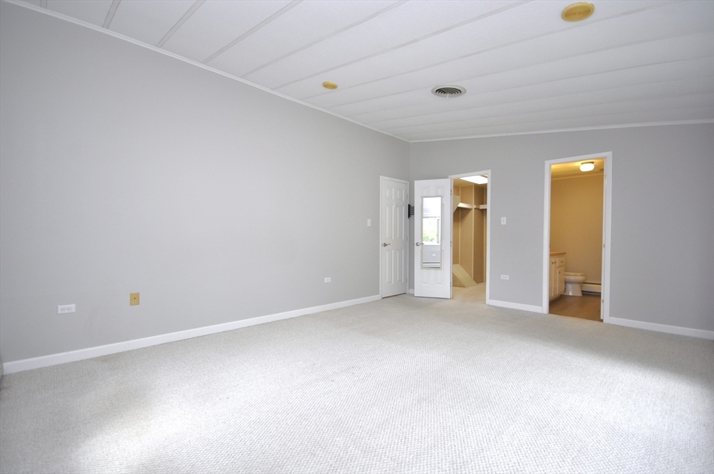 24 Leisurewoods Dr Property Photo 15