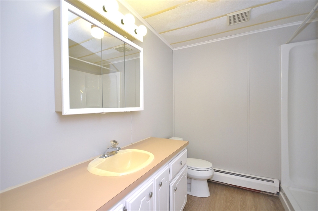 24 Leisurewoods Dr Property Photo 16