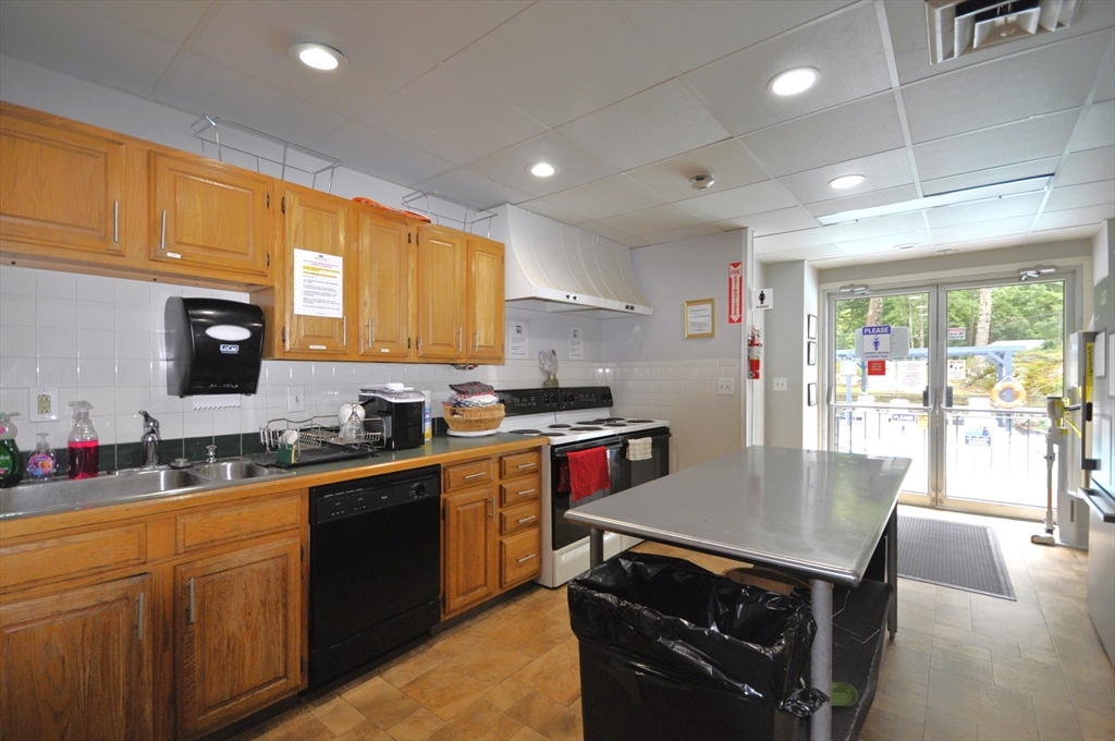 24 Leisurewoods Dr Property Photo 28
