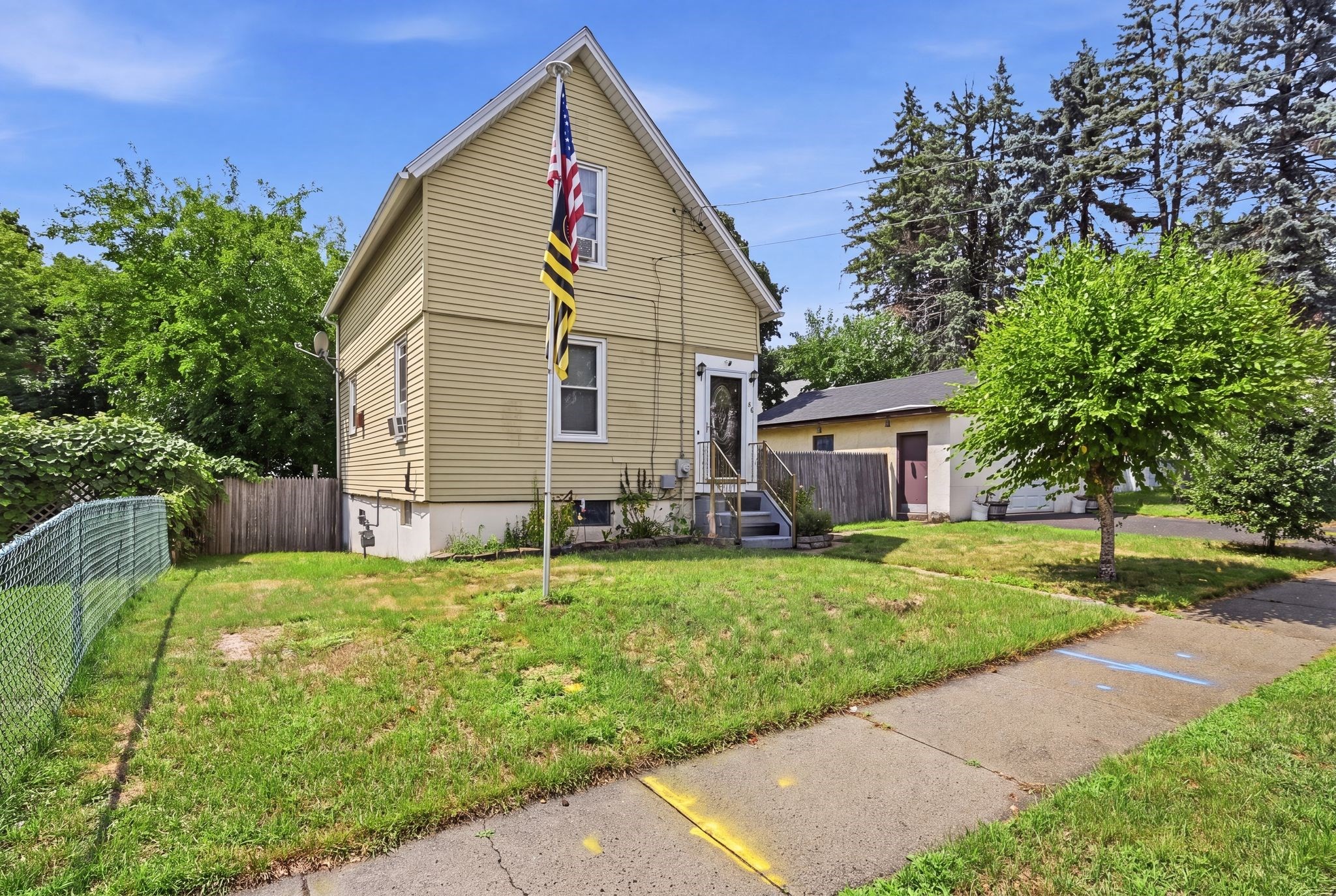 43 Hampden St Property Photo 2