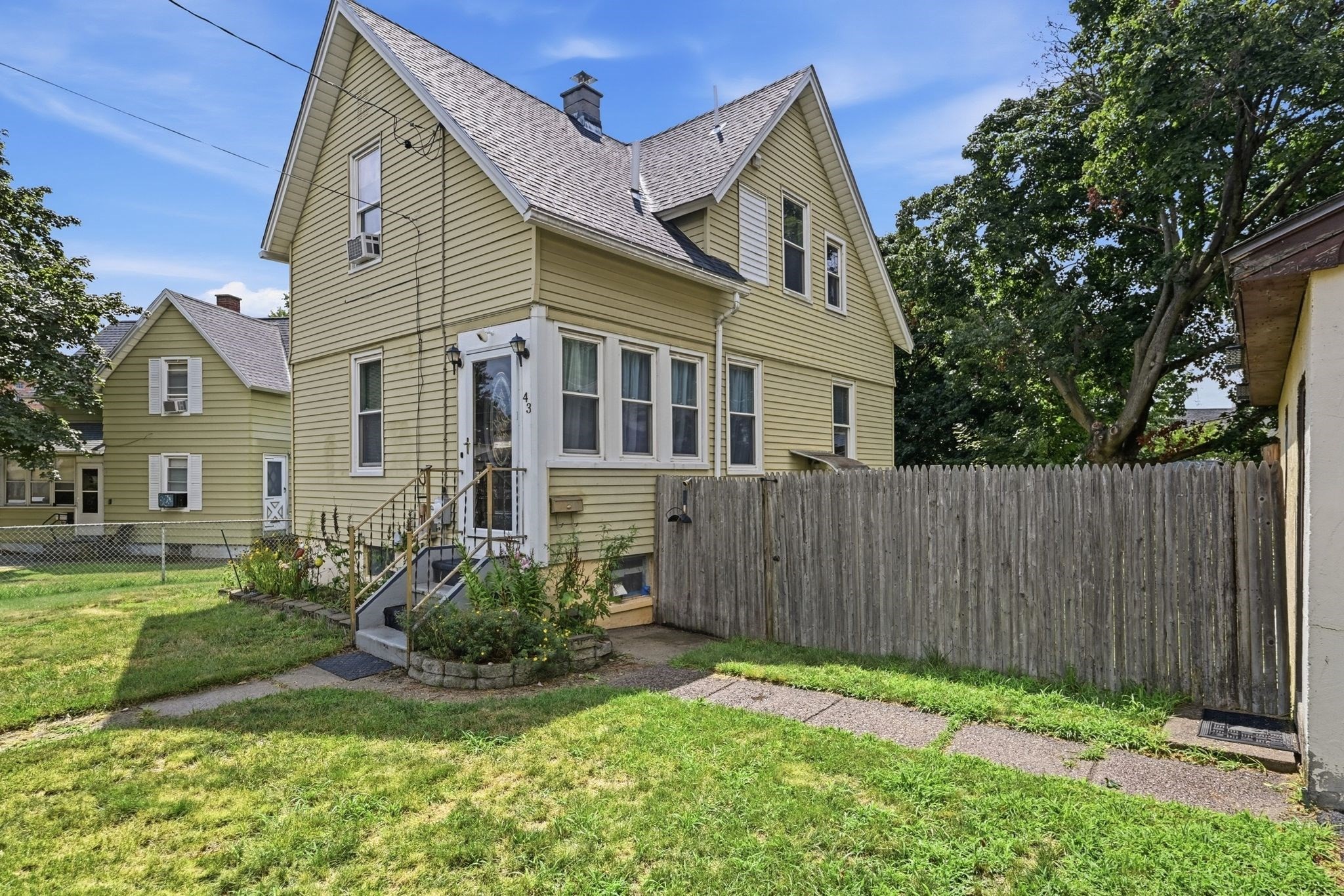43 Hampden St Property Photo 4