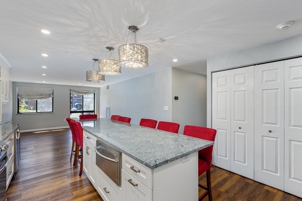 100 Ledgewood Dr # 410 Property Photo 8