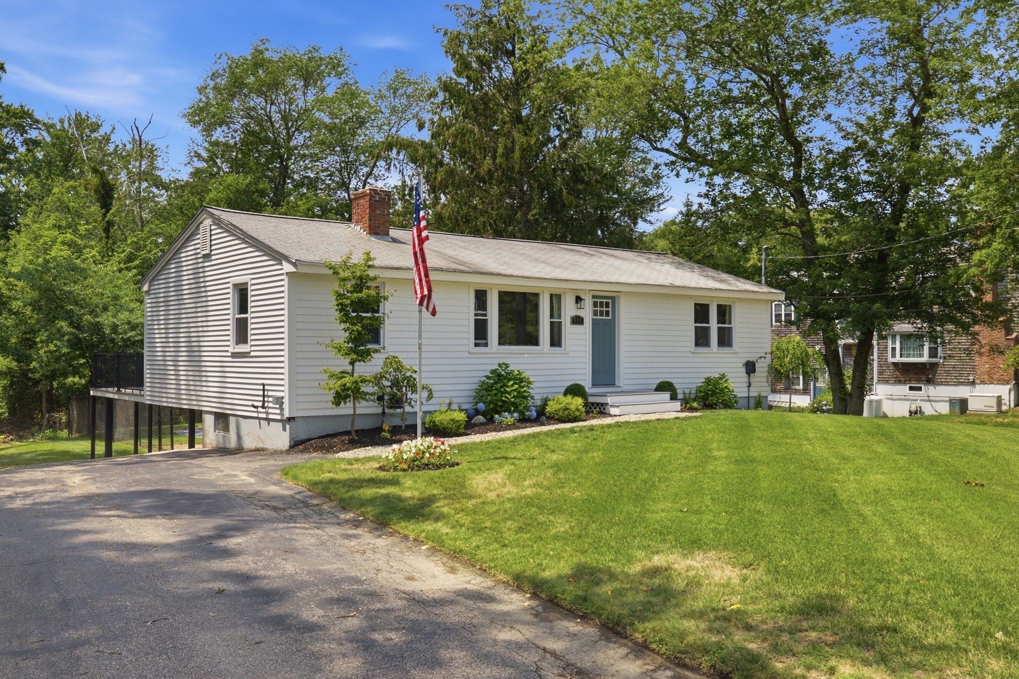 456 North St Property Photo 2