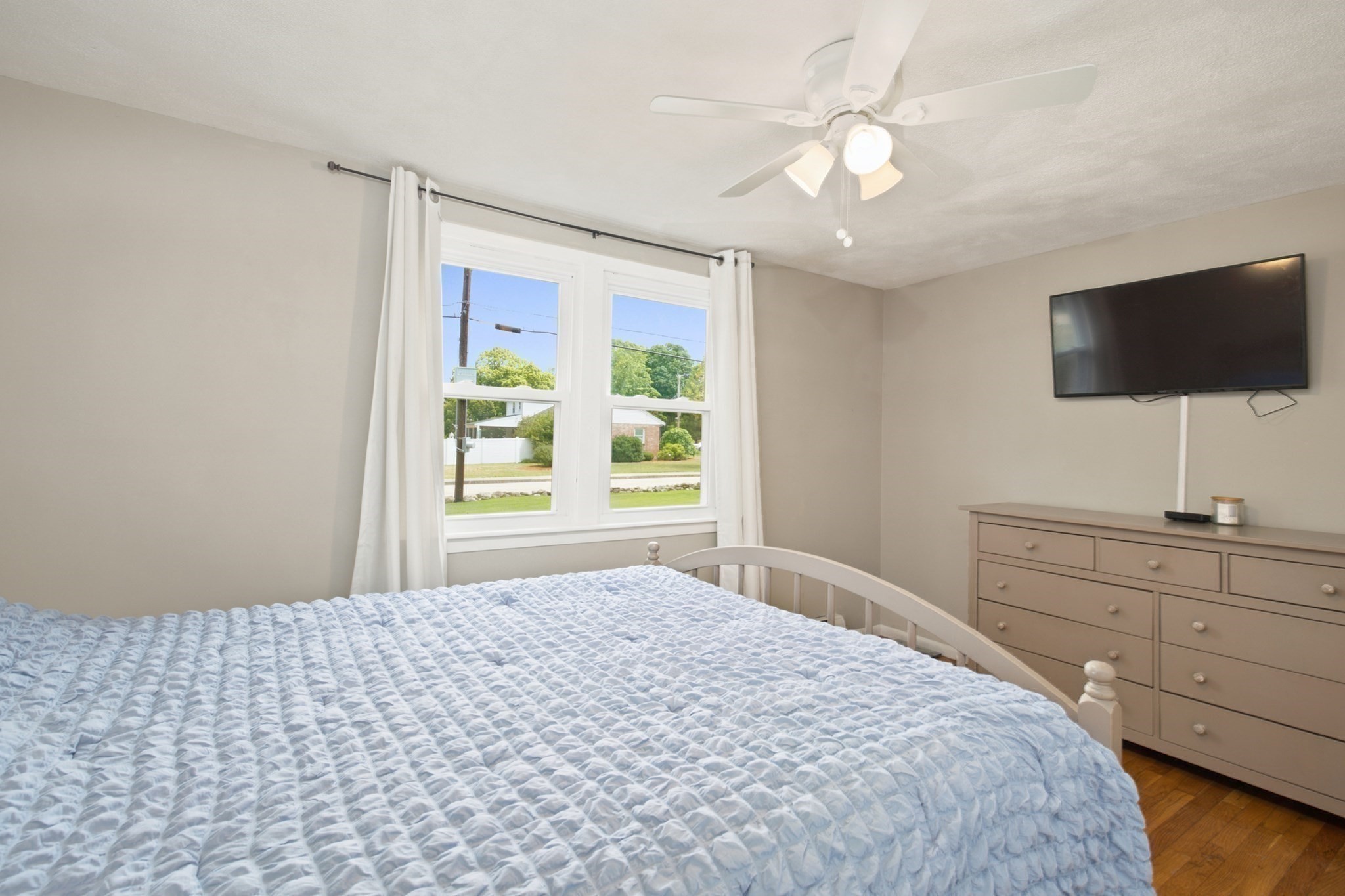 456 North St Property Photo 16