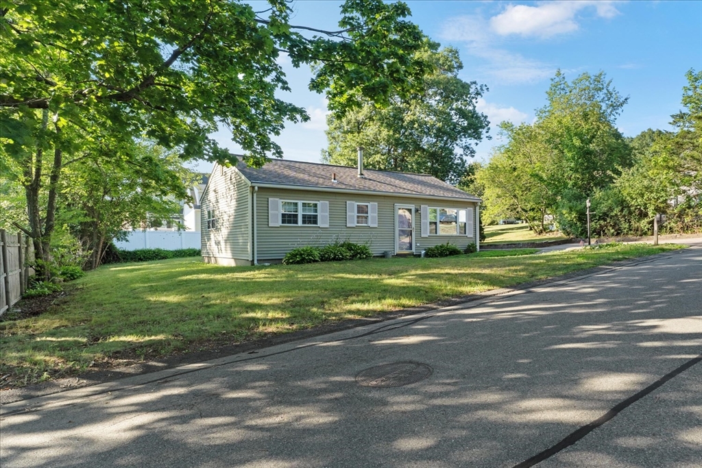 18 Evergreen Rd Property Photo 4