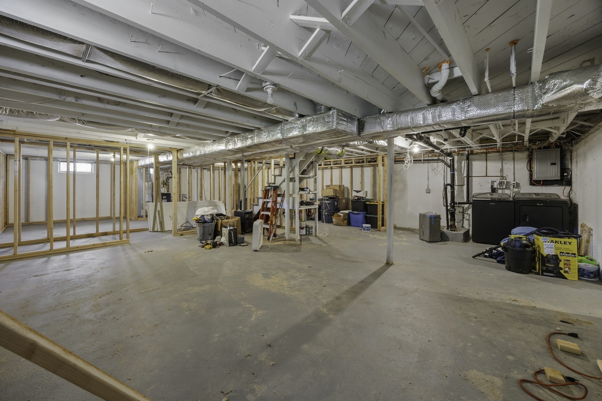 140 Everett St Property Photo 23