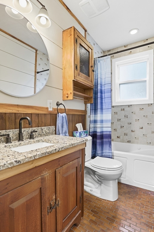 2 Cashman Rd Property Photo 15