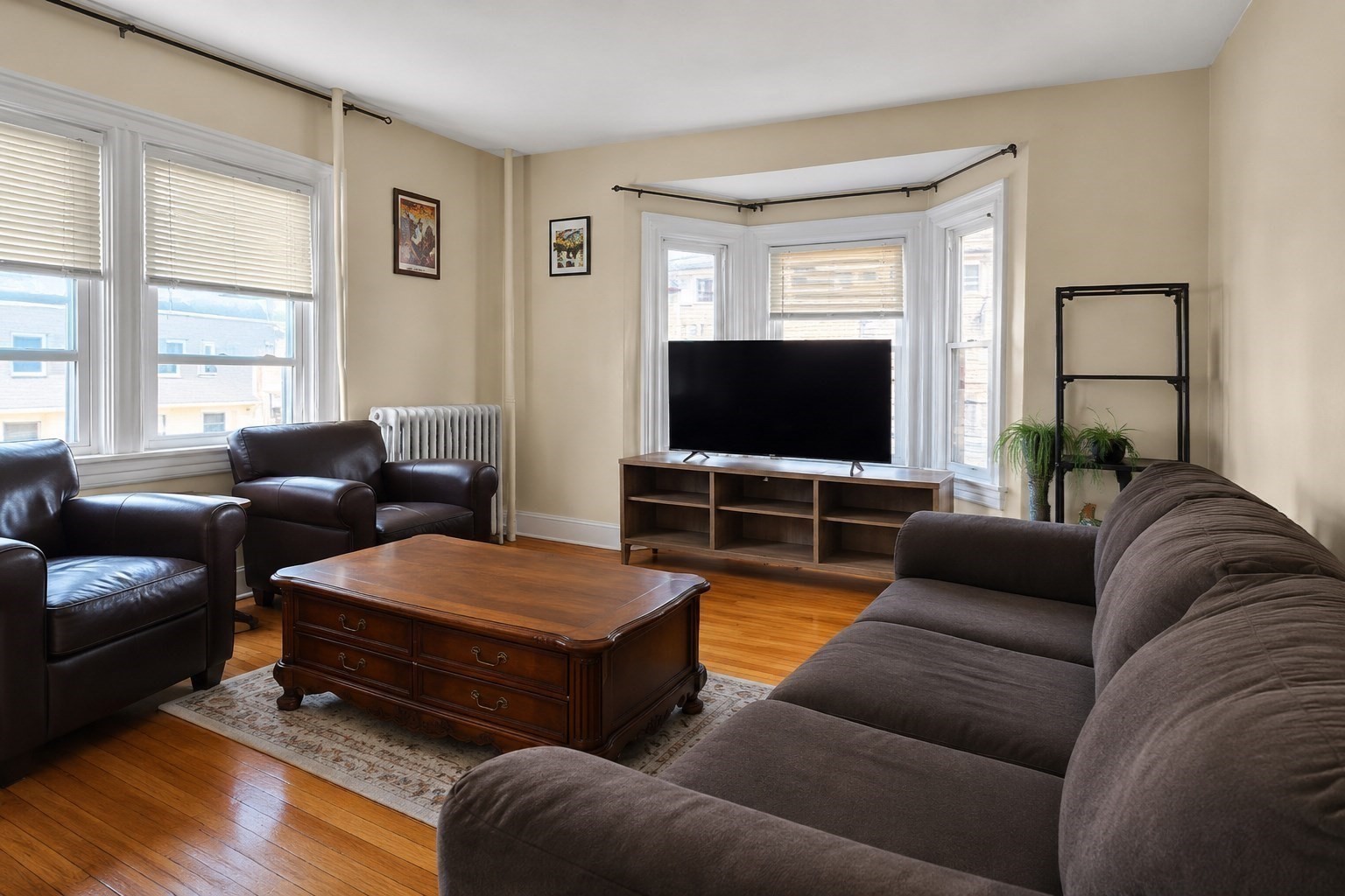 27 Franklin Ave Property Photo 1