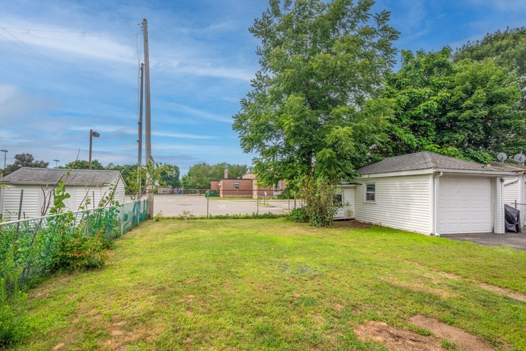 25 Saint George Ave Property Photo 29