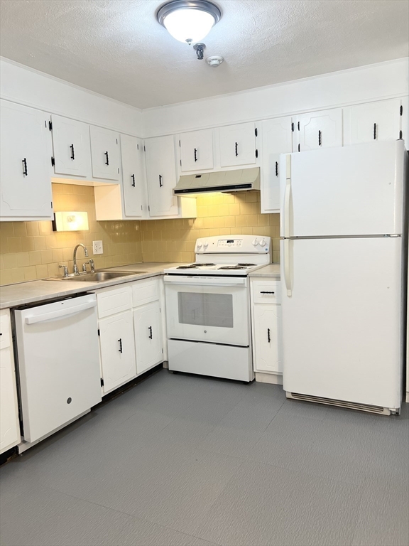 15 Spencer Road # 22E Property Photo 1
