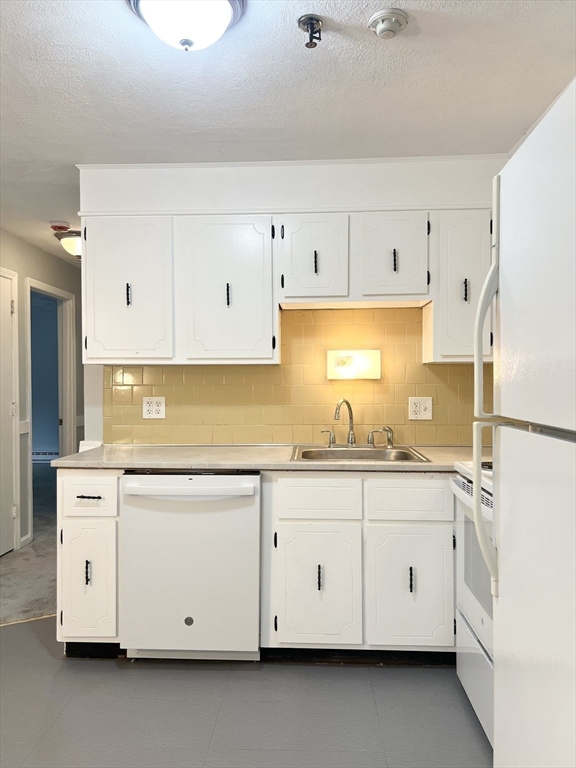 15 Spencer Road # 22e Property Photo 4
