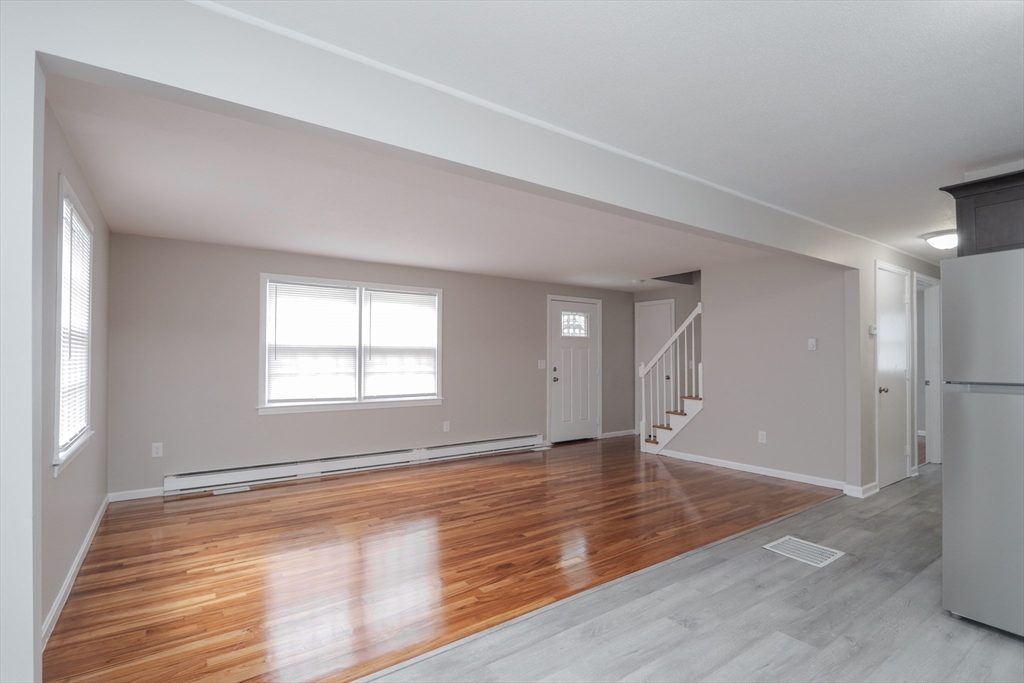 83 Newhall St Property Photo 4