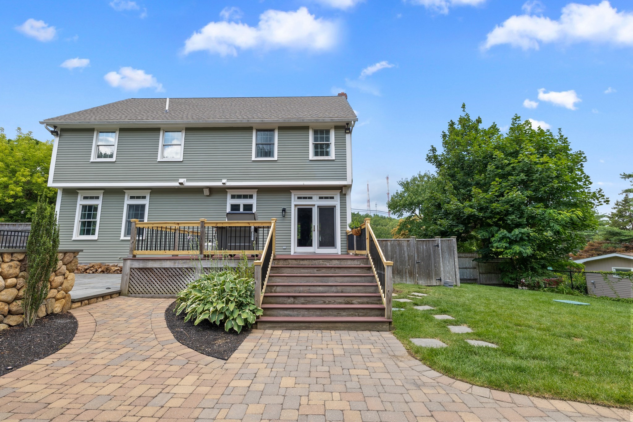 241 Ridge St Property Photo 27