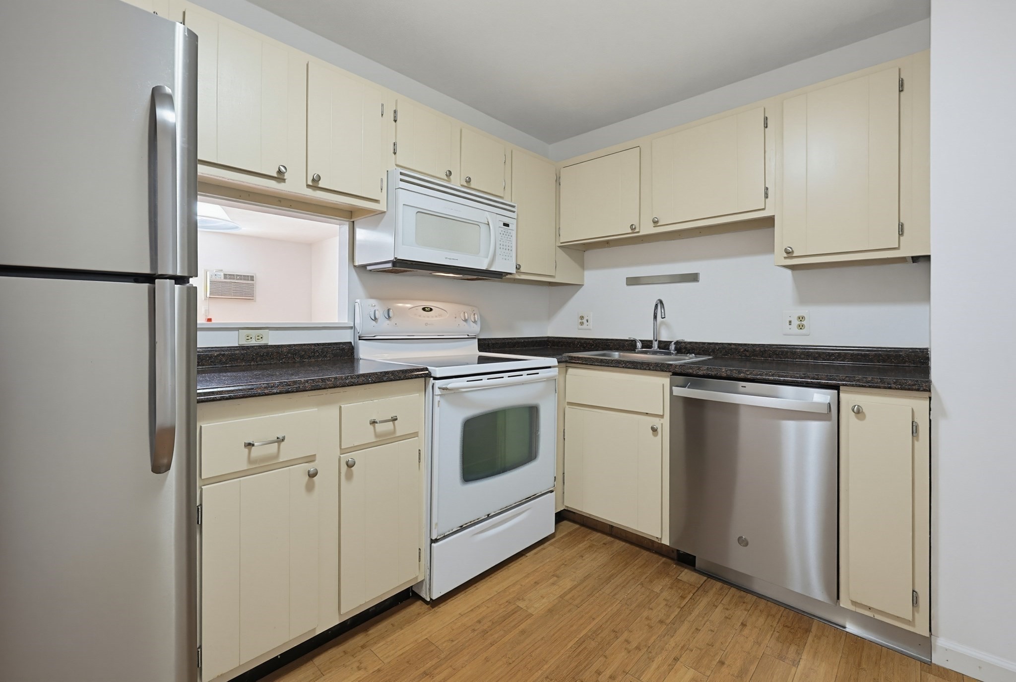 65 Milliken Ave # 3 Property Photo 4